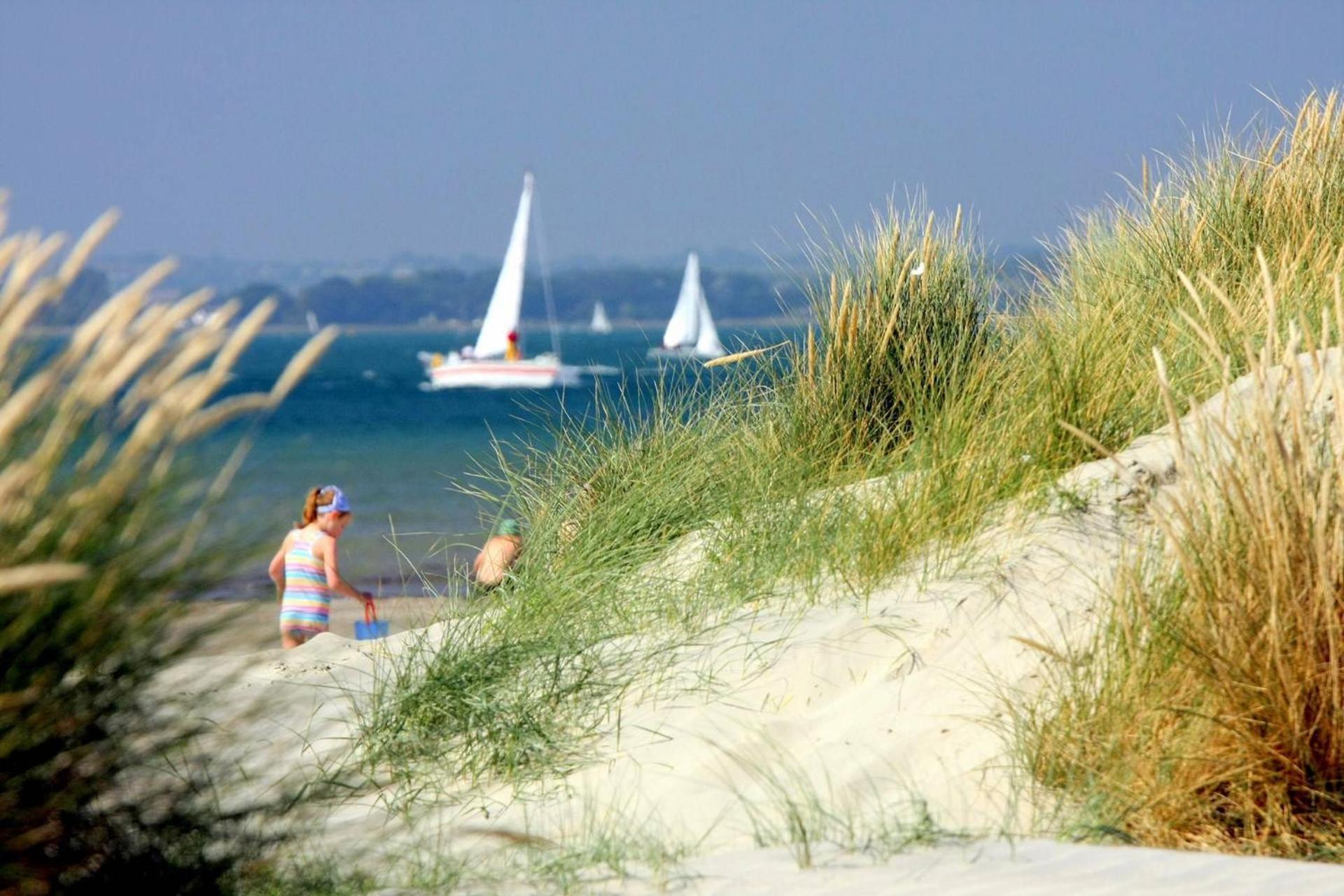 Family Seaside Retreat - 5 Minutes To Beach West Wittering Exterior foto